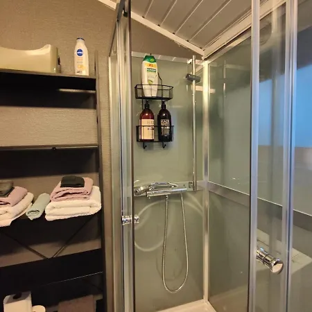 Arctic Refuge - Mini House Ferienhaus *